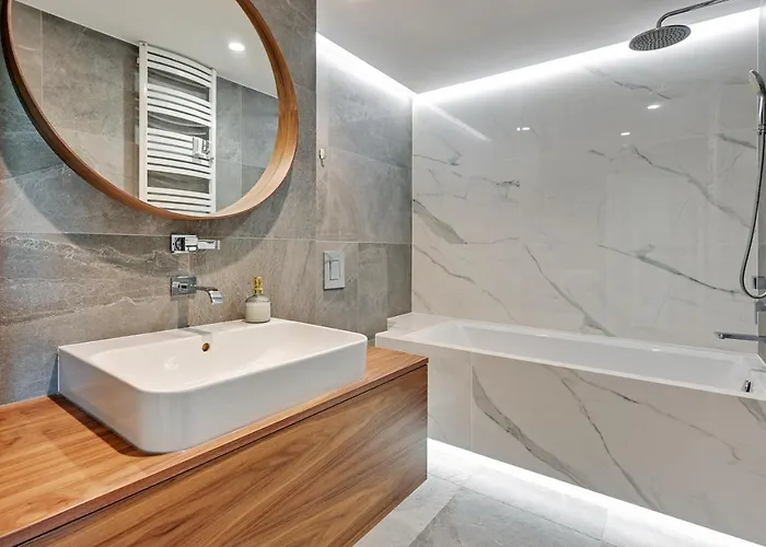 The Crown - Nadmorze Premium * グダニスク