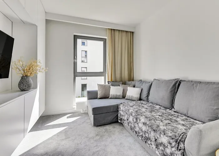 The Crown - Nadmorze Premium グダニスク